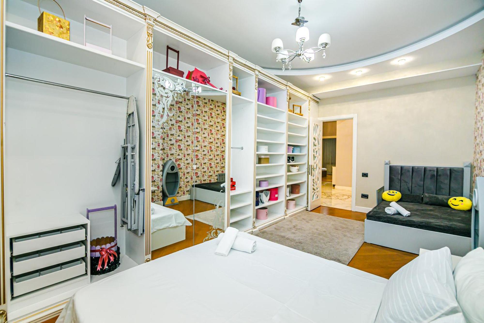 Luxury Sea View 33 Apartment Baku